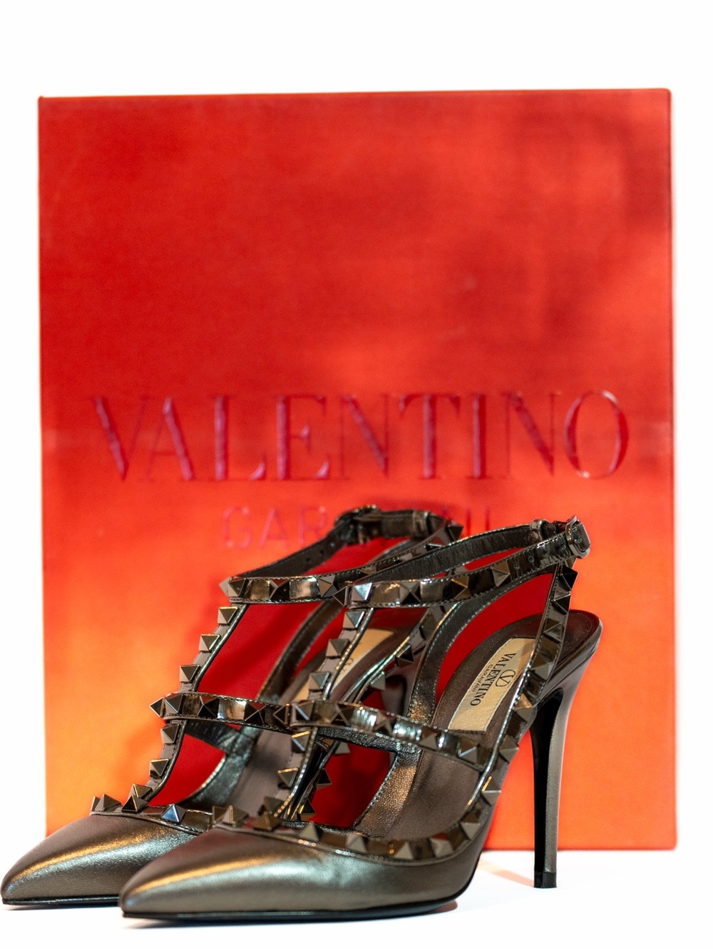 LIMITED EDITION Valentino Metallic Gunmetal Rockstud T-Strap Pumps (Pewter)